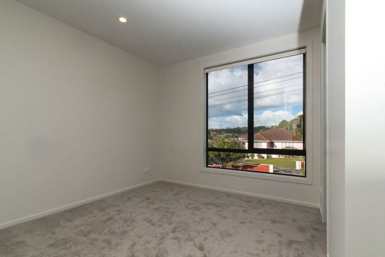 Photo of property in 2/56 Salisbury Road, Birkdale, Auckland, 0626