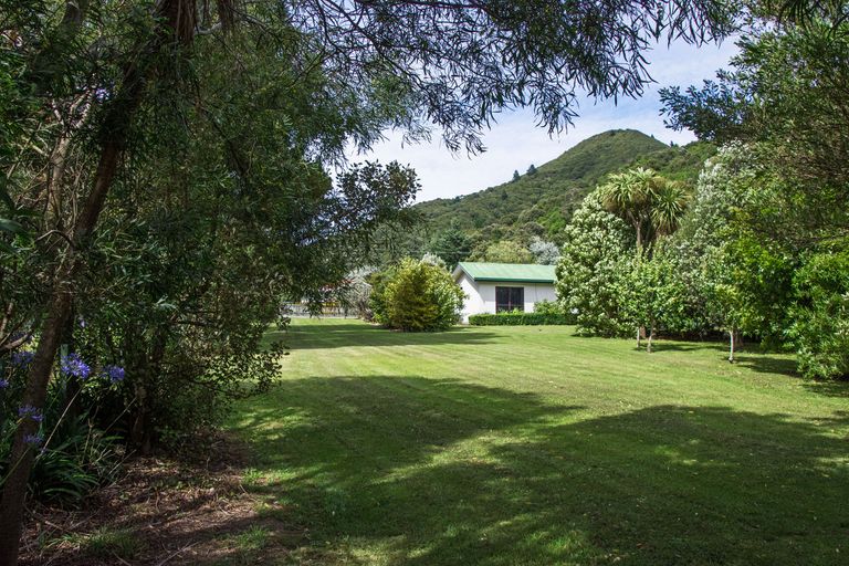 Photo of property in 8 Mclaughlin Drive, Tinui, Masterton, 5889