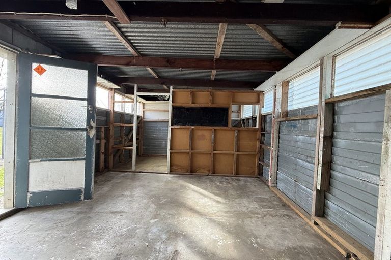 Photo of property in 9 Locket Road, Glenfield, Auckland, 0629