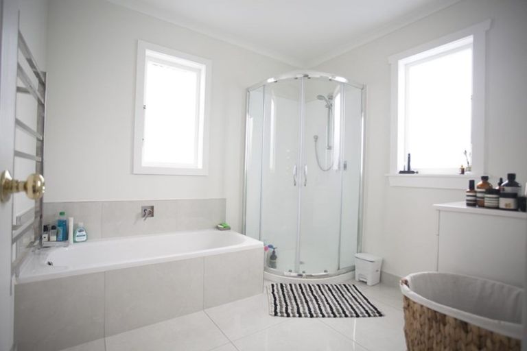 Photo of property in 187 Mount Smart Road, Onehunga, Auckland, 1061