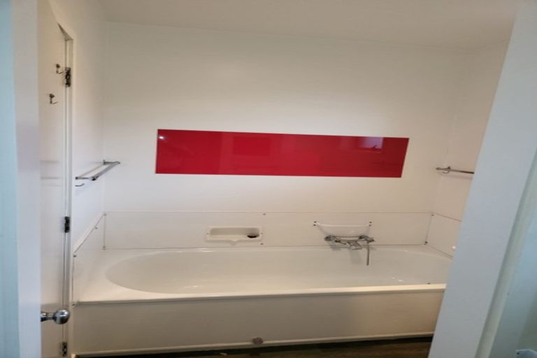 Photo of property in 2/4 Roker Street, Somerfield, Christchurch, 8024