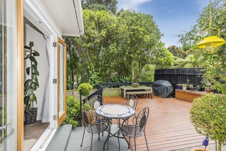 Photo of property in 132 Onslow Road, Khandallah, Wellington, 6035