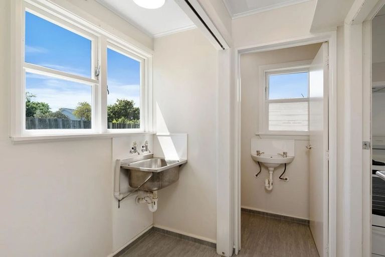 Photo of property in 55 Momorangi Crescent, Redwood, Christchurch, 8051