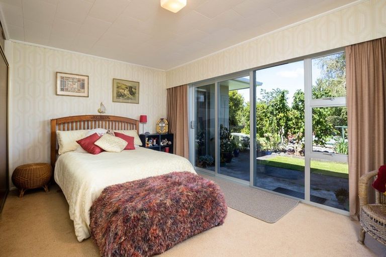 Photo of property in 172a Mangorei Road, Merrilands, New Plymouth, 4312