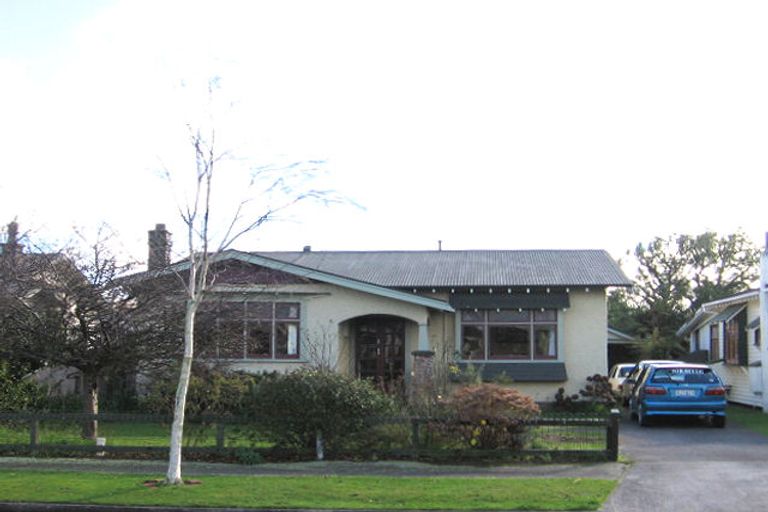 Photo of property in 28 Miro Street, Takaro, Palmerston North, 4410