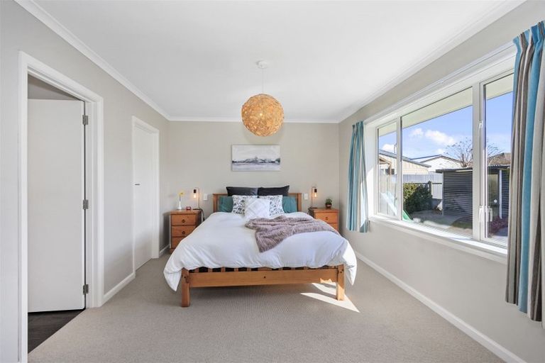 Photo of property in 99 Isleworth Road, Bishopdale, Christchurch, 8053