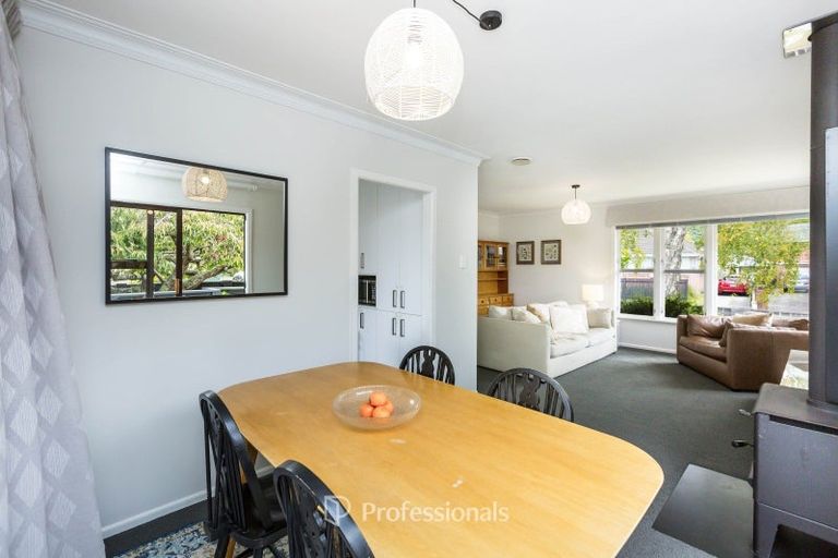 Photo of property in 35 Whirinaki Crescent, Heretaunga, Upper Hutt, 5018