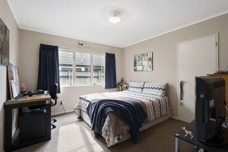 Photo of property in 12 Washington Parade, Milson, Palmerston North, 4414