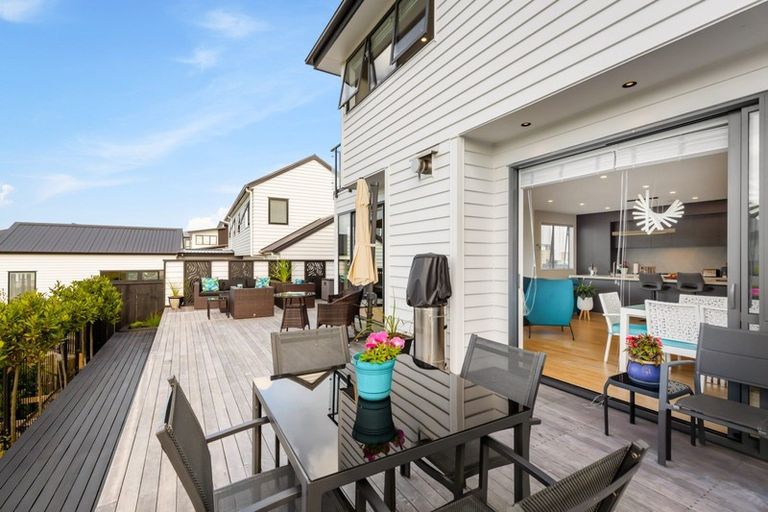 Photo of property in 42 Tai Crescent, Hobsonville, Auckland, 0616