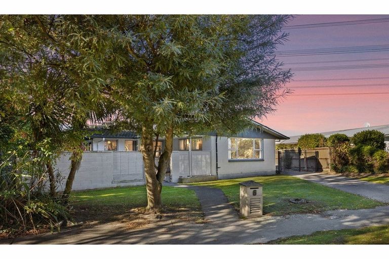Photo of property in 6 Hartford Street, Burnside, Christchurch, 8053