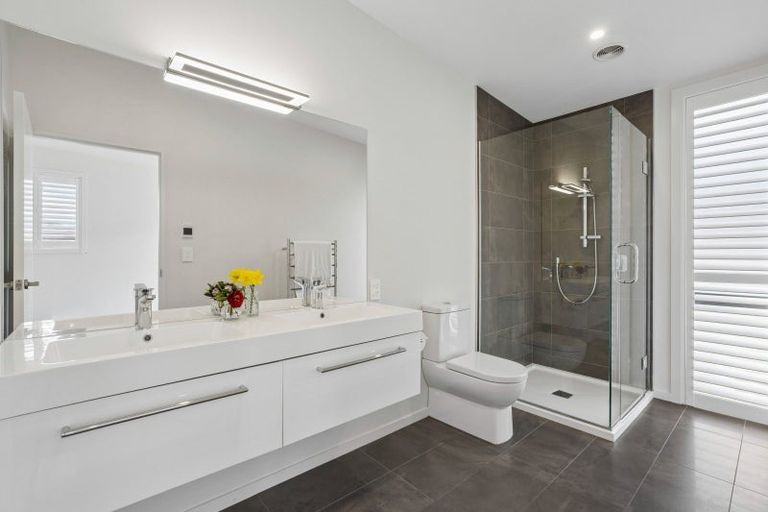 Photo of property in 5 Wallace Place, Wanaka, 9305