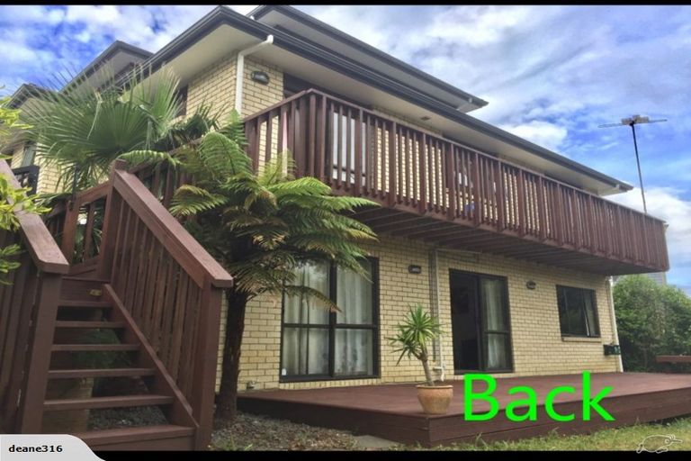 Photo of property in 11 Catlins Place, Fairview Heights, Auckland, 0632