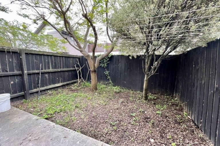 Photo of property in 4/440 Barbadoes Street, Edgeware, Christchurch, 8013