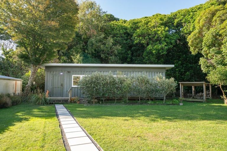 Photo of property in 5-7 Kohekohe Road, Waikanae, 5036