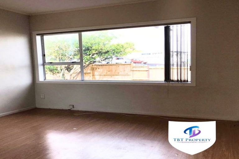 Photo of property in 1 Browns Road, Manurewa, Auckland, 2102