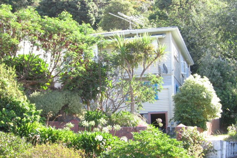 Photo of property in 26 Freeling Street, Island Bay, Wellington, 6023