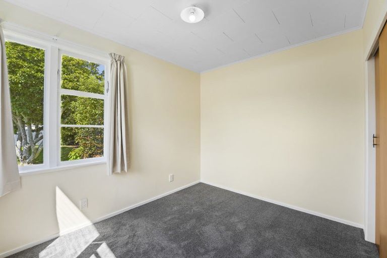 Photo of property in 24 Reynolds Street, Taita, Lower Hutt, 5011