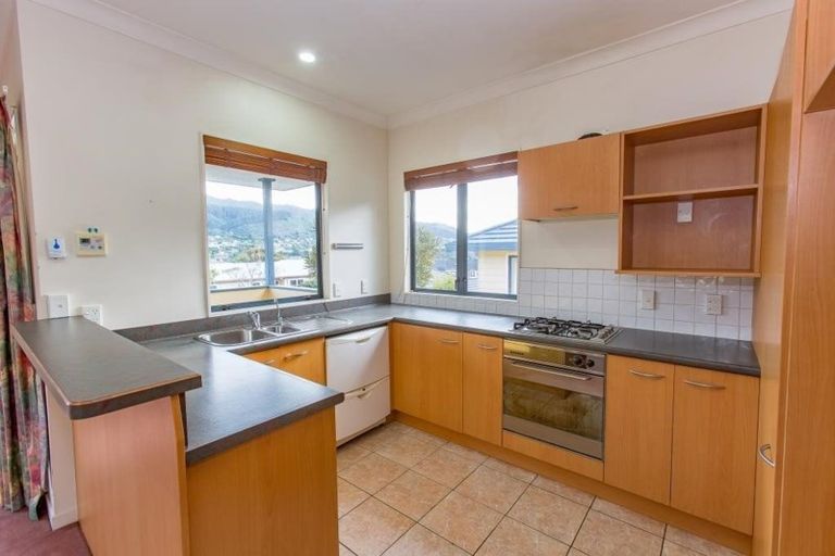 Photo of property in 5/5 Court Road, Tawa, Wellington, 5028