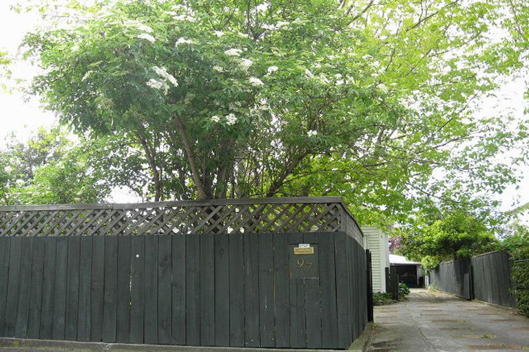 Photo of property in 97 Maxwell Road, Blenheim, 7201