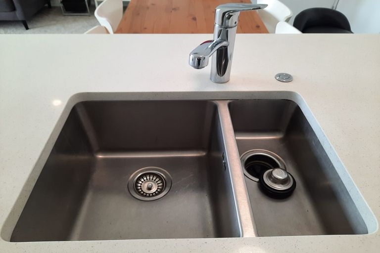 Photo of property in Apollo Apartments, 201/46 Rosedale Road, Rosedale, Auckland, 0632