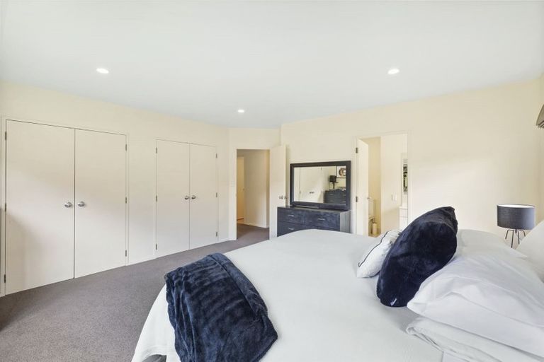 Photo of property in 2/60 Arran Road, Browns Bay, Auckland, 0630