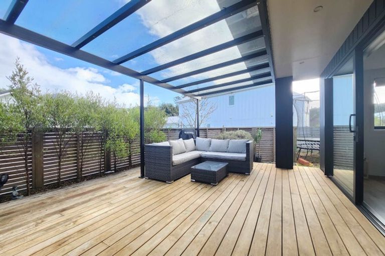 Photo of property in 6 Cartographer Way, Whitby, Porirua, 5024