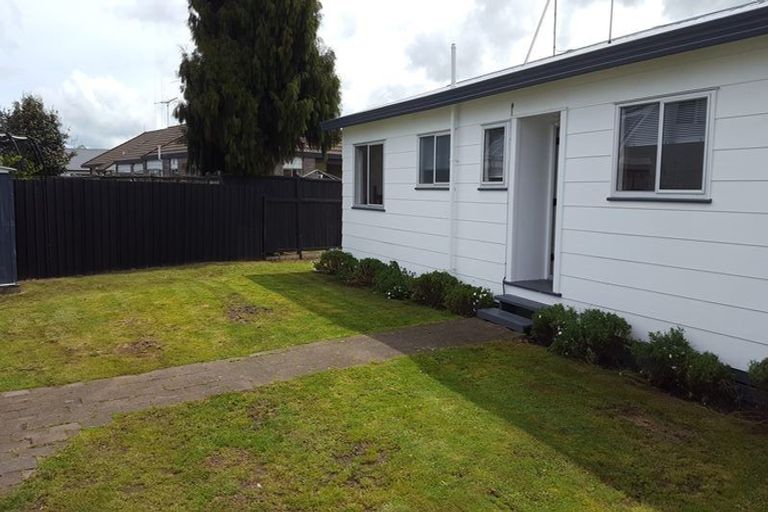 Photo of property in 20b Kentucky Crescent, Nawton, Hamilton, 3200