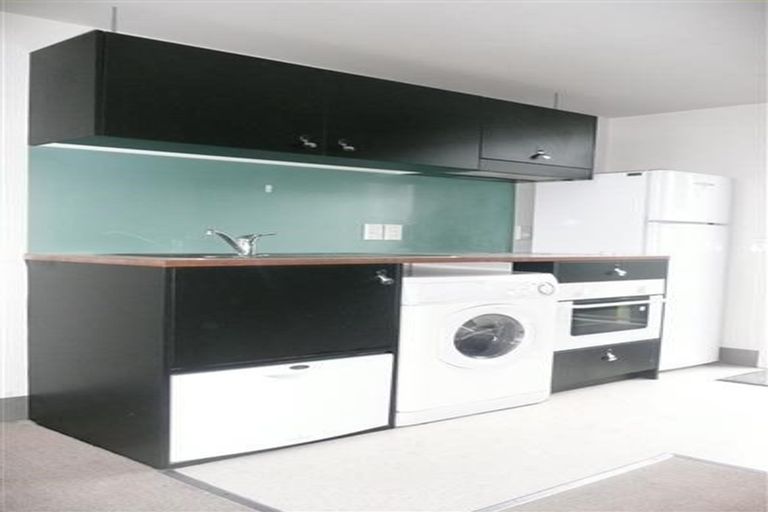 Photo of property in Urbane Apartments, 46/29 Webb Street, Mount Cook, Wellington, 6011