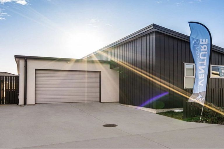 Photo of property in 6 Whau Lane, Papamoa, 3118