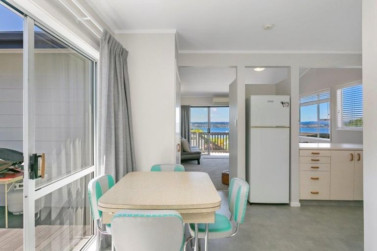 Photo of property in 2/12 Isobel Street, Acacia Bay, Taupo, 3330