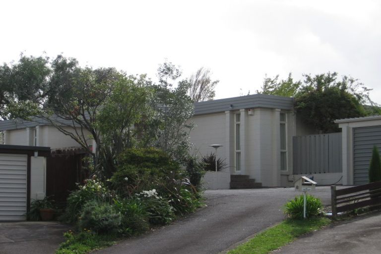 Photo of property in 8 Stansfield Place, Sunnyhills, Auckland, 2010