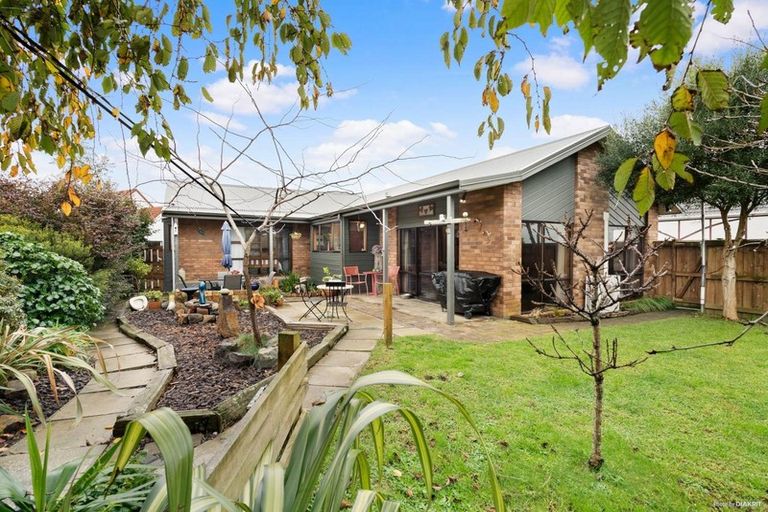 Photo of property in 75 St Annes Crescent, Wattle Downs, Auckland, 2103