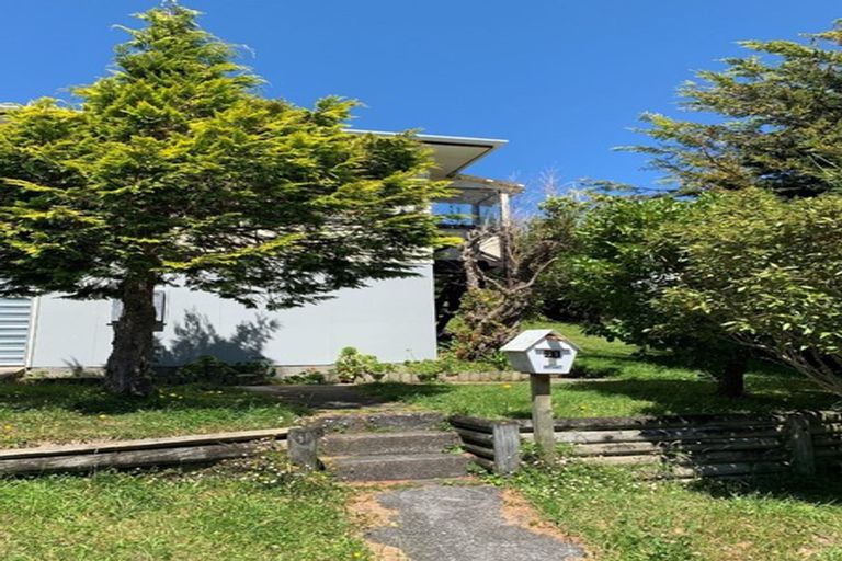 Photo of property in 2/31 Robson Street, Stokes Valley, Lower Hutt, 5019