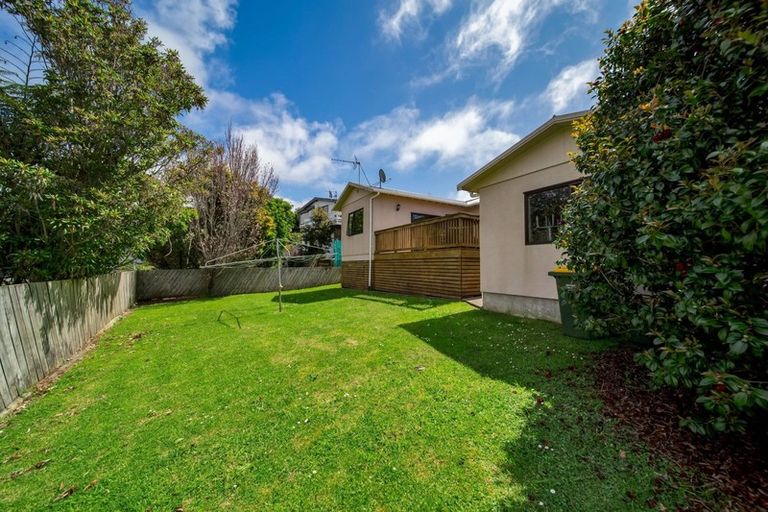 Photo of property in 28 Maratahu Street, Westown, New Plymouth, 4310
