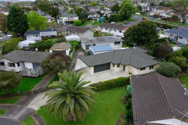 Photo of property in 42a Lisa Rise, Half Moon Bay, Auckland, 2012