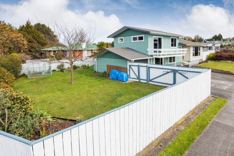 Photo of property in 2 Mcclure Street, Feilding, 4702
