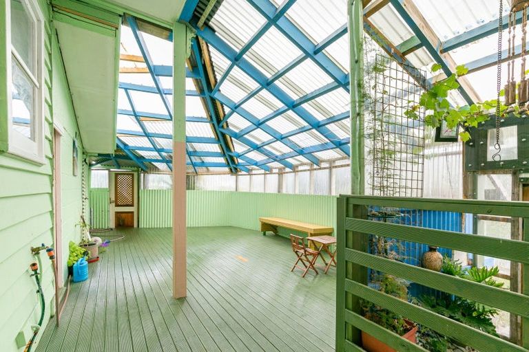 Photo of property in 12 Camrose Grove, Kingston, Wellington, 6021