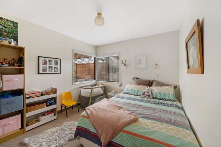 Photo of property in 2 Webb Place, Taradale, Napier, 4112