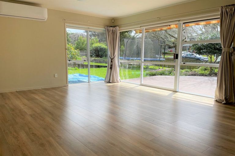 Photo of property in 4 Sailfish Drive, West Harbour, Auckland, 0618