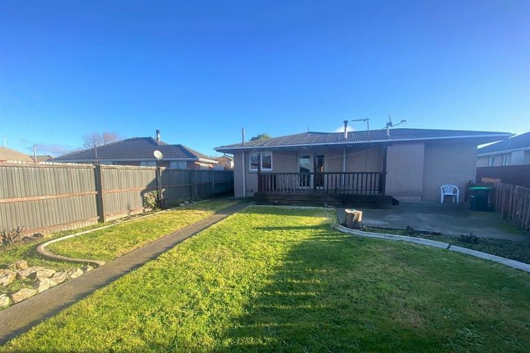 Photo of property in 8 Glenora Place, Hornby, Christchurch, 8042