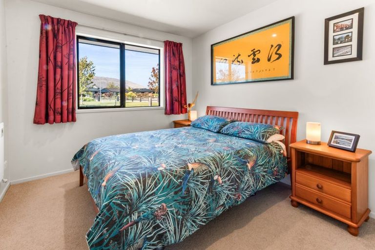 Photo of property in 1 Jack Young Place, Albert Town, Wanaka, 9305