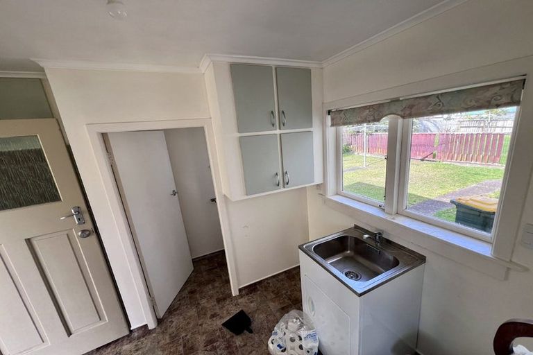 Photo of property in 33 Mcleod Road, Henderson, Auckland, 0612