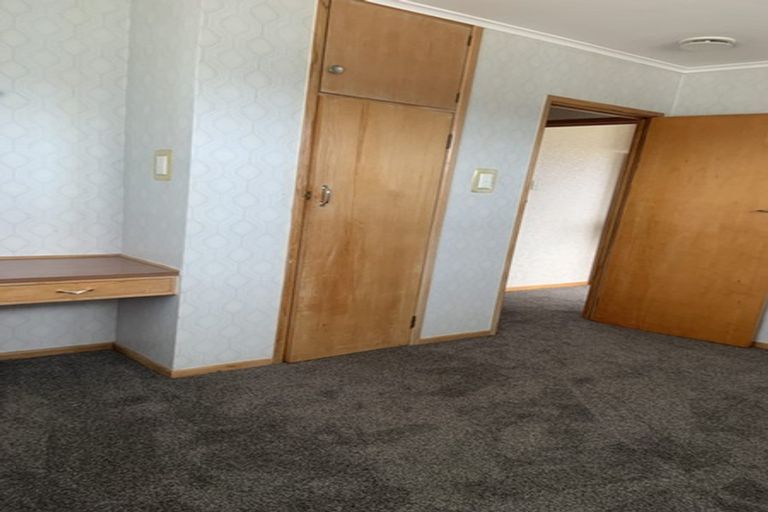 Photo of property in 43 Mason Street, New Lynn, Auckland, 0600