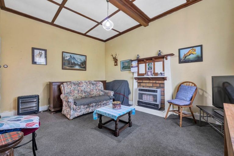 Photo of property in 17 Milmoe Street, Hawera, 4610