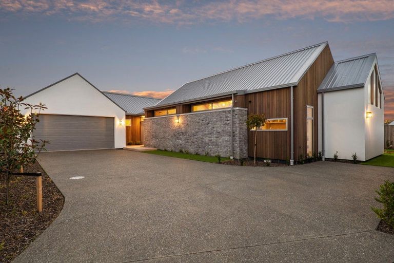 Photo of property in 30 Frank Ernest Crescent, Prebbleton, 7604