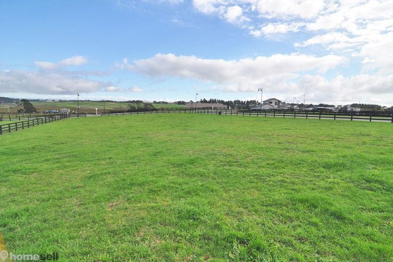 Photo of property in 129 Mcrobbie Road, Kingseat, Pukekohe, 2580