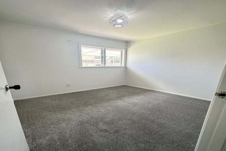 Photo of property in 86 Marlborough Avenue, Glenfield, Auckland, 0629