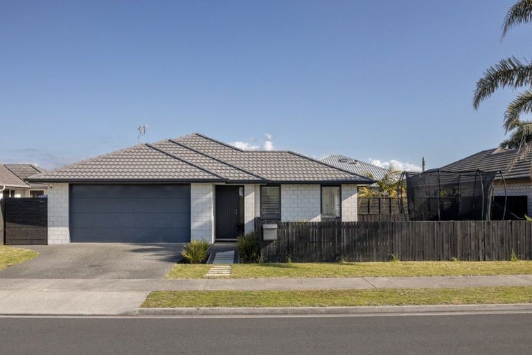 Photo of property in 38 Kohekohe Road, Papamoa Beach, Papamoa, 3118