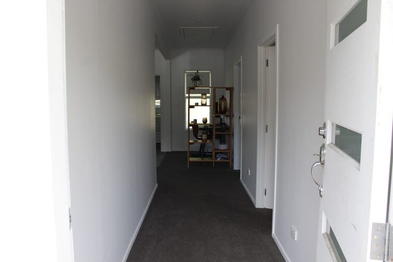 Photo of property in 102 Glen Road, The Glen, Dunedin, 9011