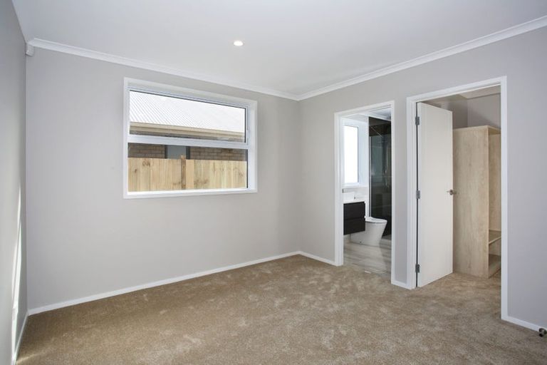 Photo of property in 1 Te Paahi Avenue, Waiuku, 2123